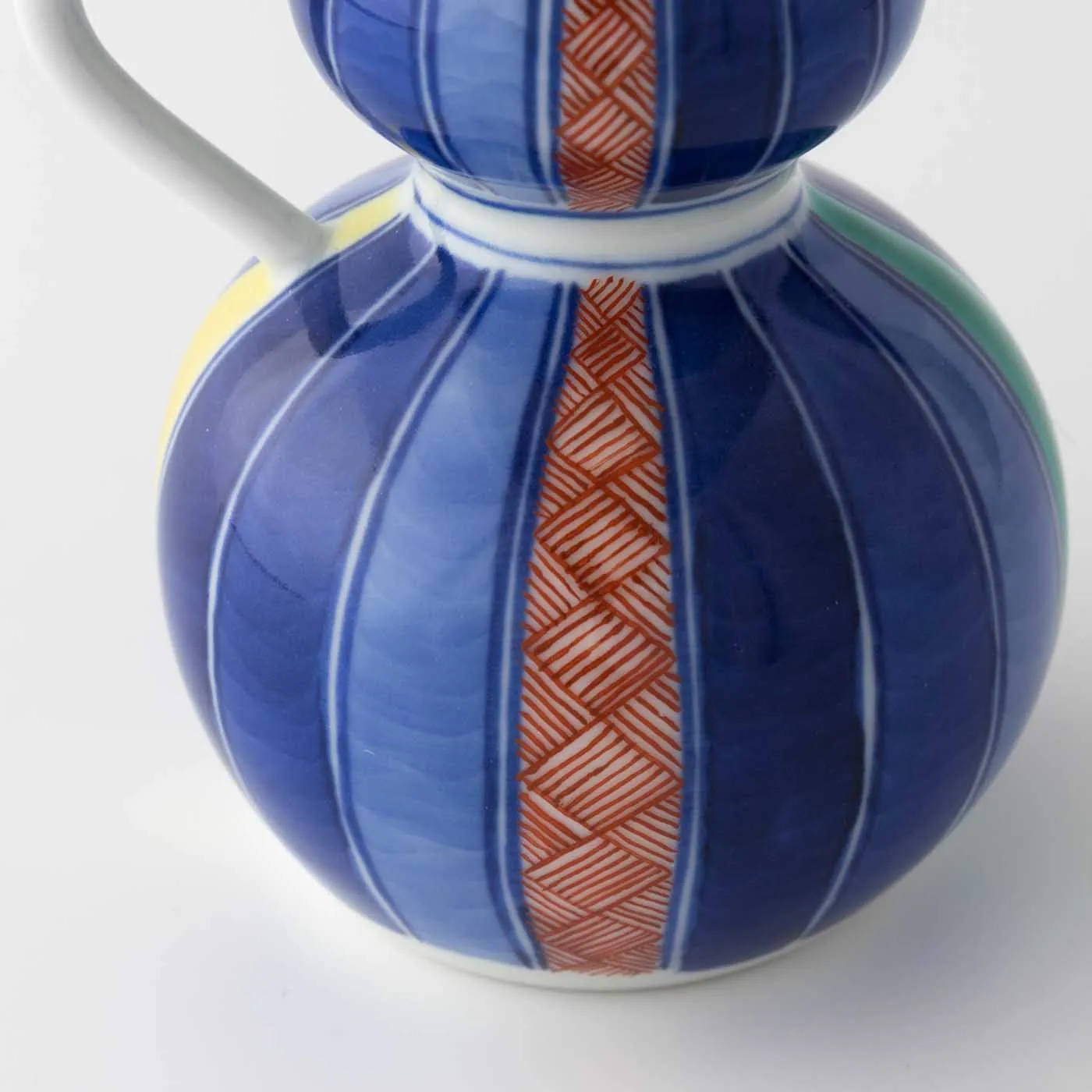 Choemon Gourd-Shaped Kutani Sake Carafe