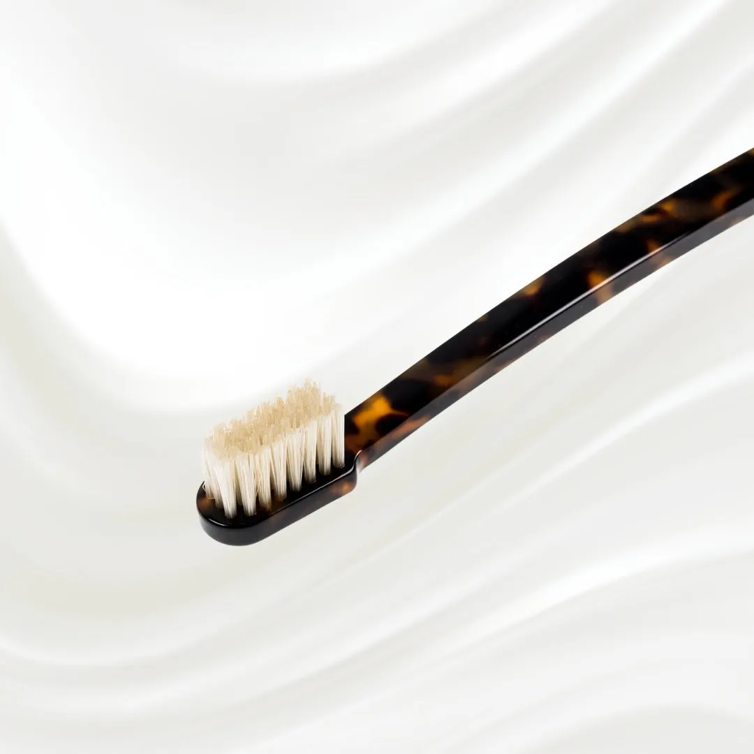 Coccola Toothbrush with Natural Bristles - Medium