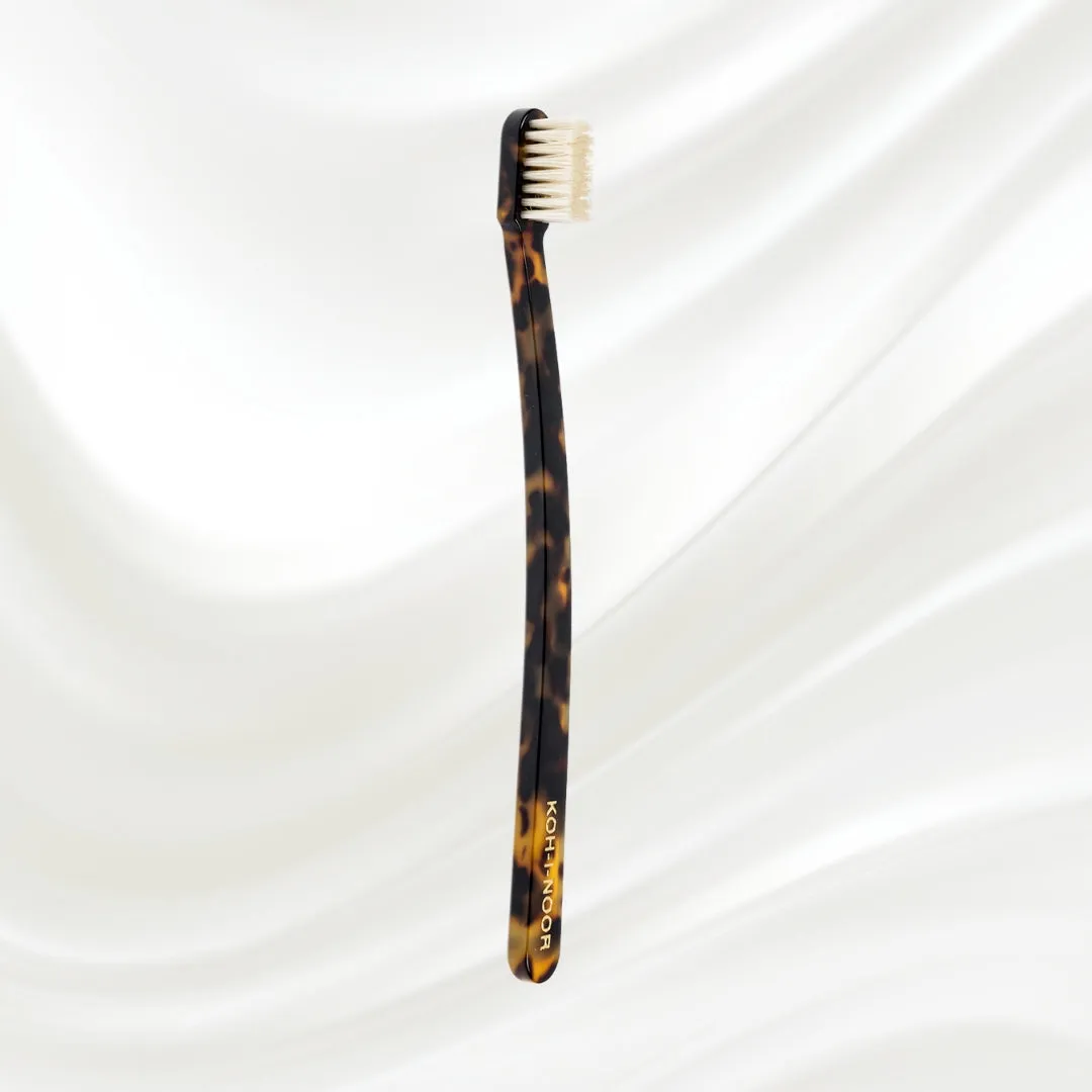 Coccola Toothbrush with Natural Bristles - Medium