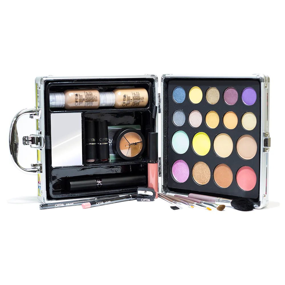 Cosmetologist’s Portfolio – Small -Medium/Deep