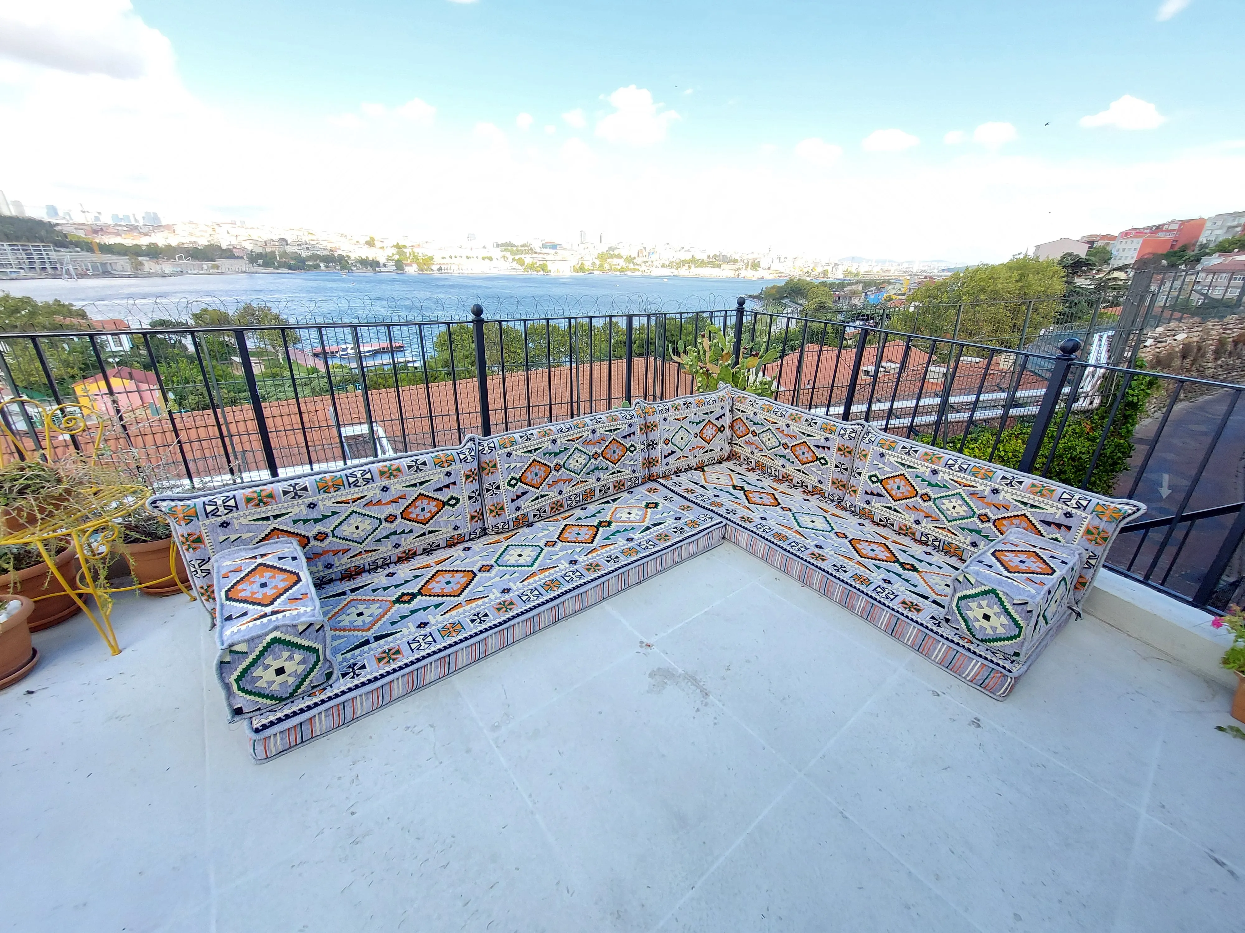 Gray Arabic Floor Sofa, L Shape Corner Seating Set, Bench Cushions, Sectional Sofa, Pallet Sofas, Floor Cushions, Floor Couches, Outdoor Sofa