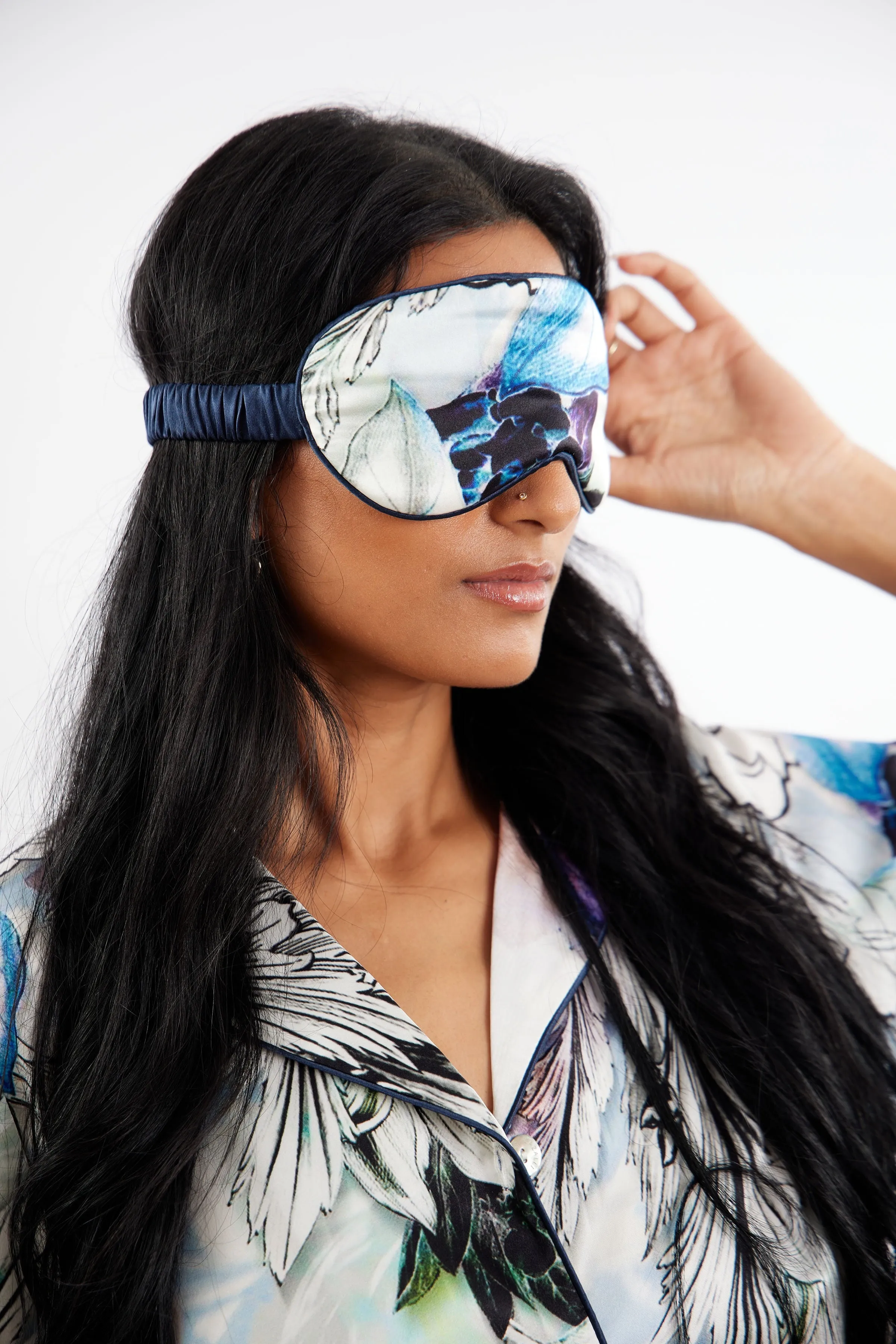 NILOFAR NAVY SILK EYE MASK