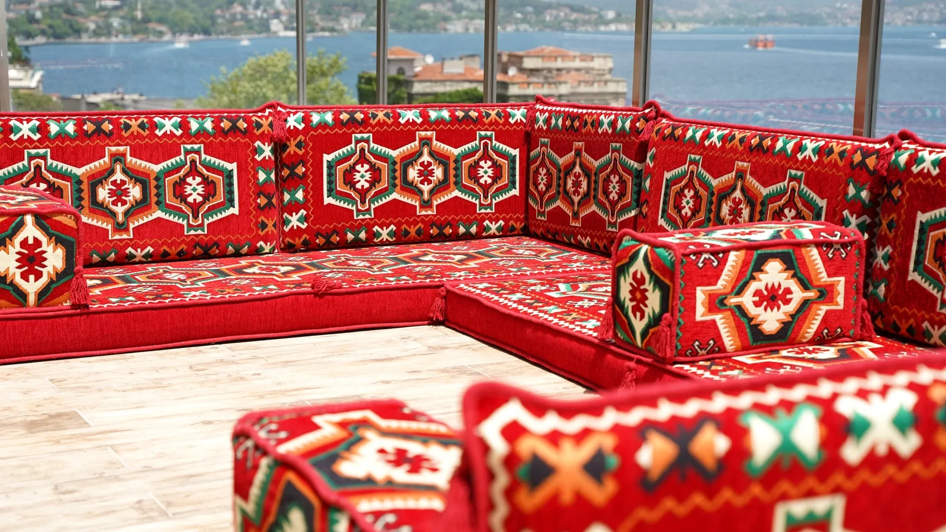 U Shaped Arabic Sofa Set, Red Floor Couch, Sectional Sofas, Arabic Majlis, Turkish Rug, Couch Covers, Sofa Bed