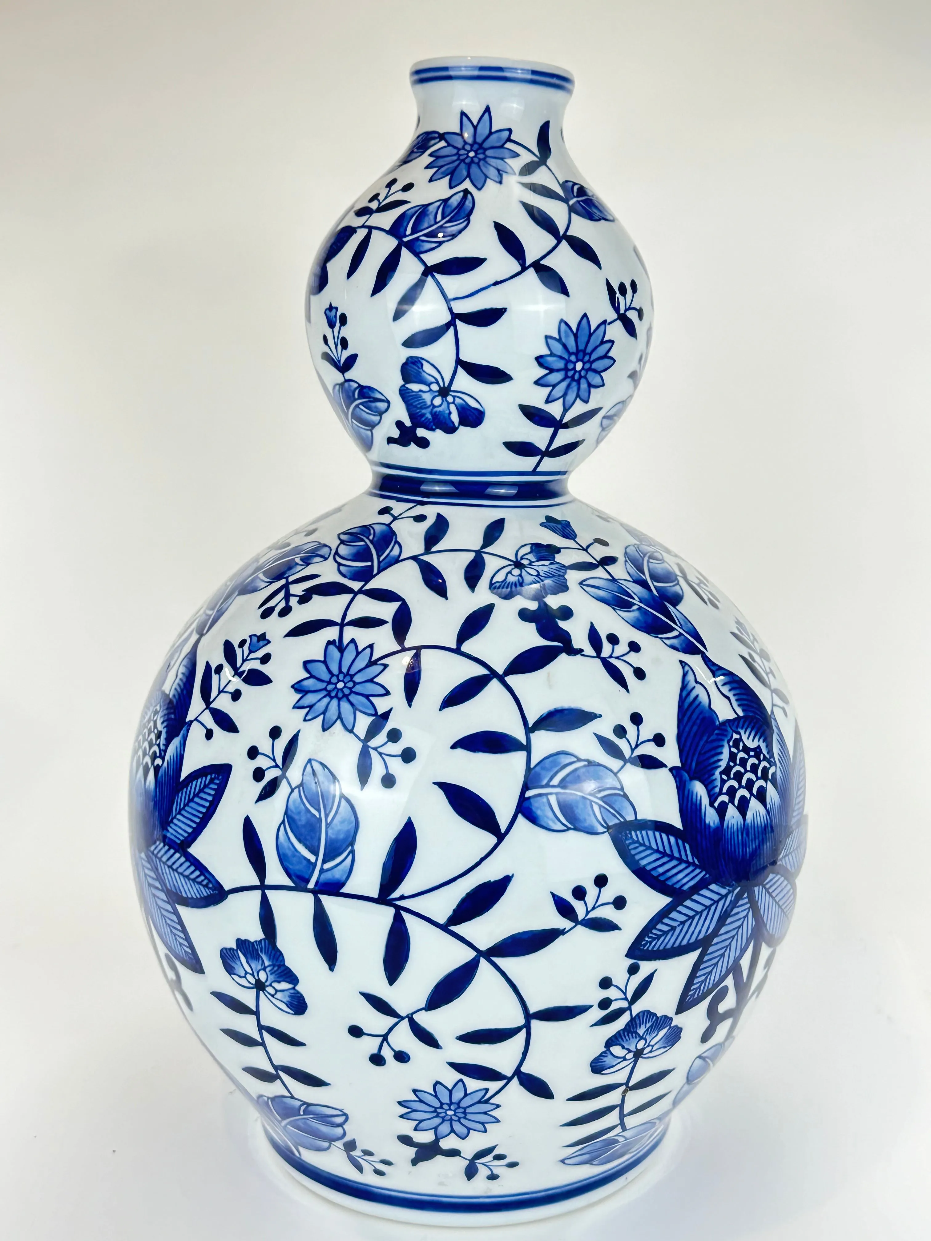 Vintage Chinese Large Vase Blue & White Gourd Shaped 20”H