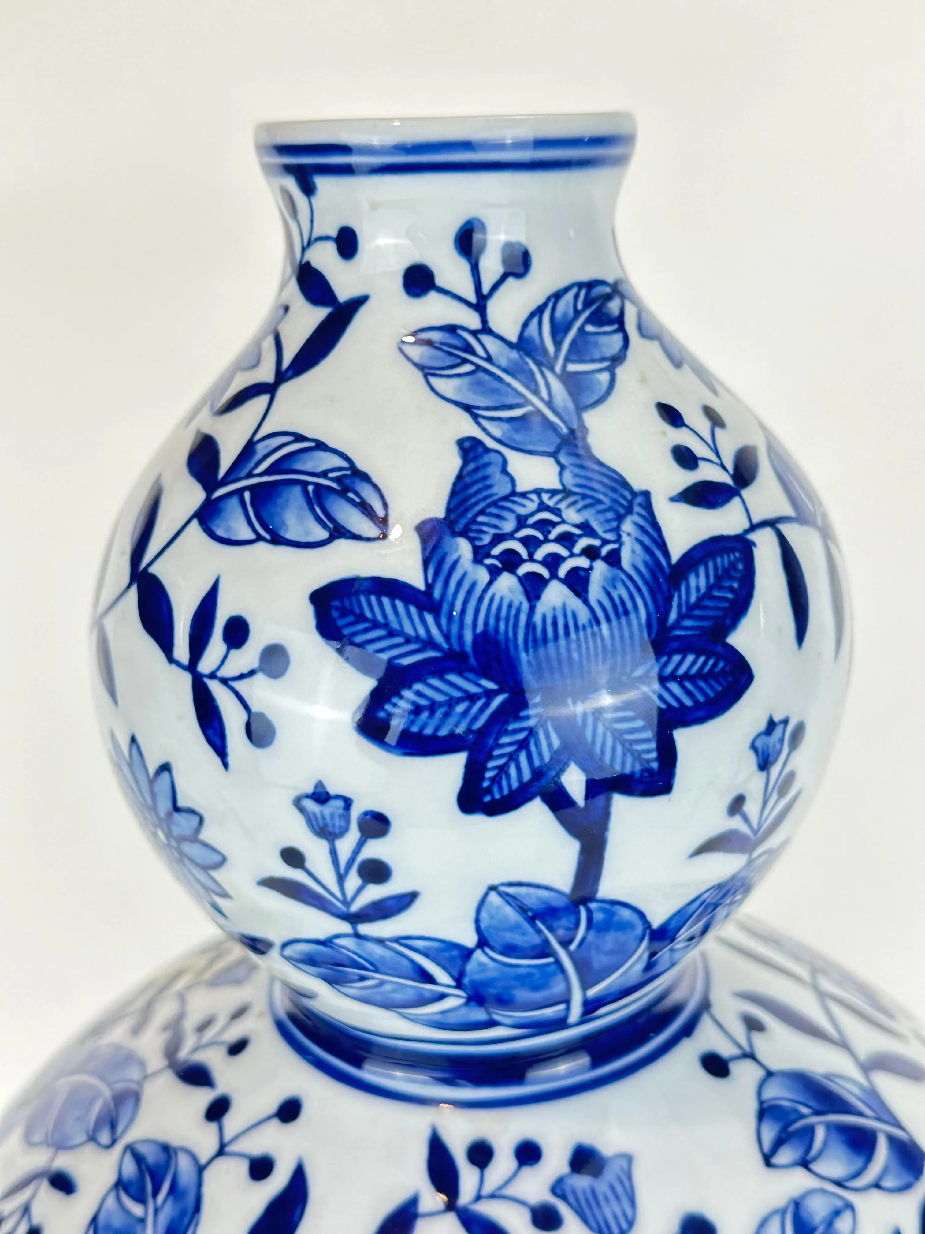 Vintage Chinese Large Vase Blue & White Gourd Shaped 20”H